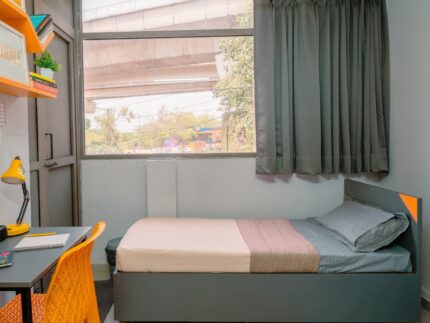 Conest Girls PG in Satya Niketan Delhi