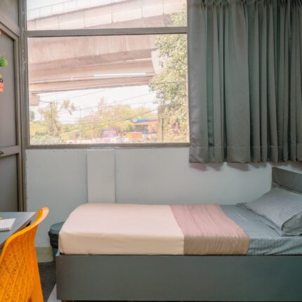 Conest Girls PG in Satya Niketan Delhi