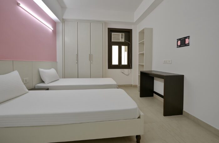 AMR PG for Girls at South Extension Delhi