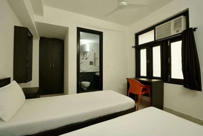 AMR PG for Girls at South Extension Delhi